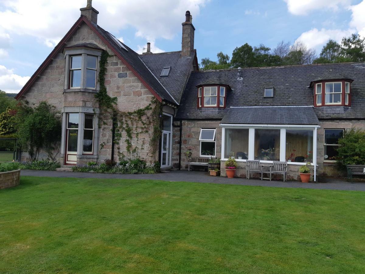 Bed and Breakfast Creag Meggan Ballater Esterno foto